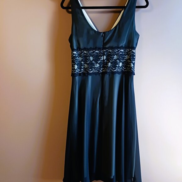 SHEER ELEGANCE w/MINT Undertones under black lace layered halter dress EUC SZ 8 - Picture 7 of 7